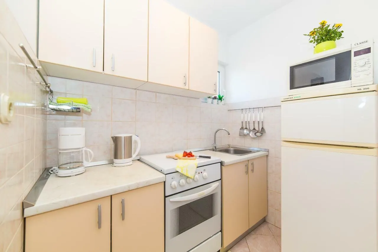 Villa Prelesnik Trogir Apartment