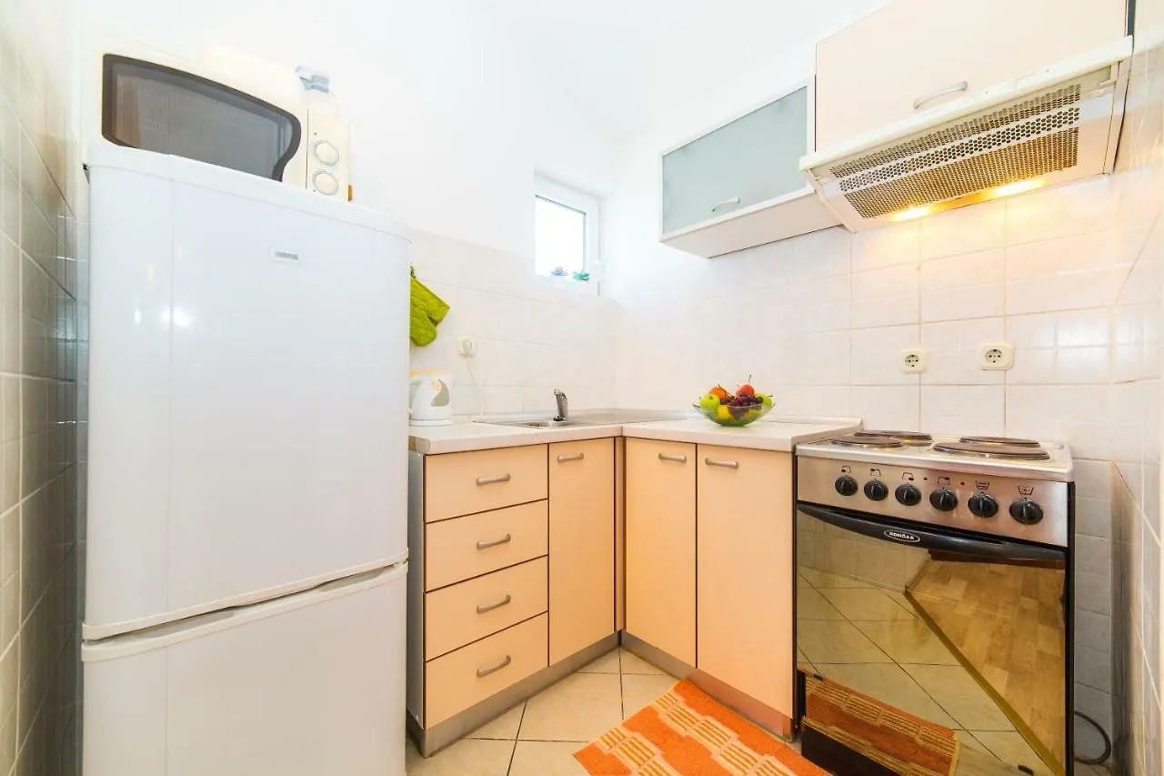 Villa Prelesnik Trogir 0*,
