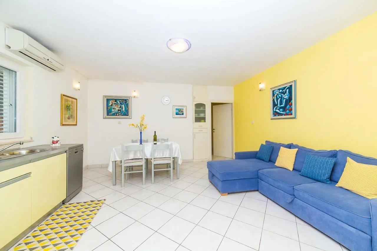 Apartment Villa Prelesnik Trogir